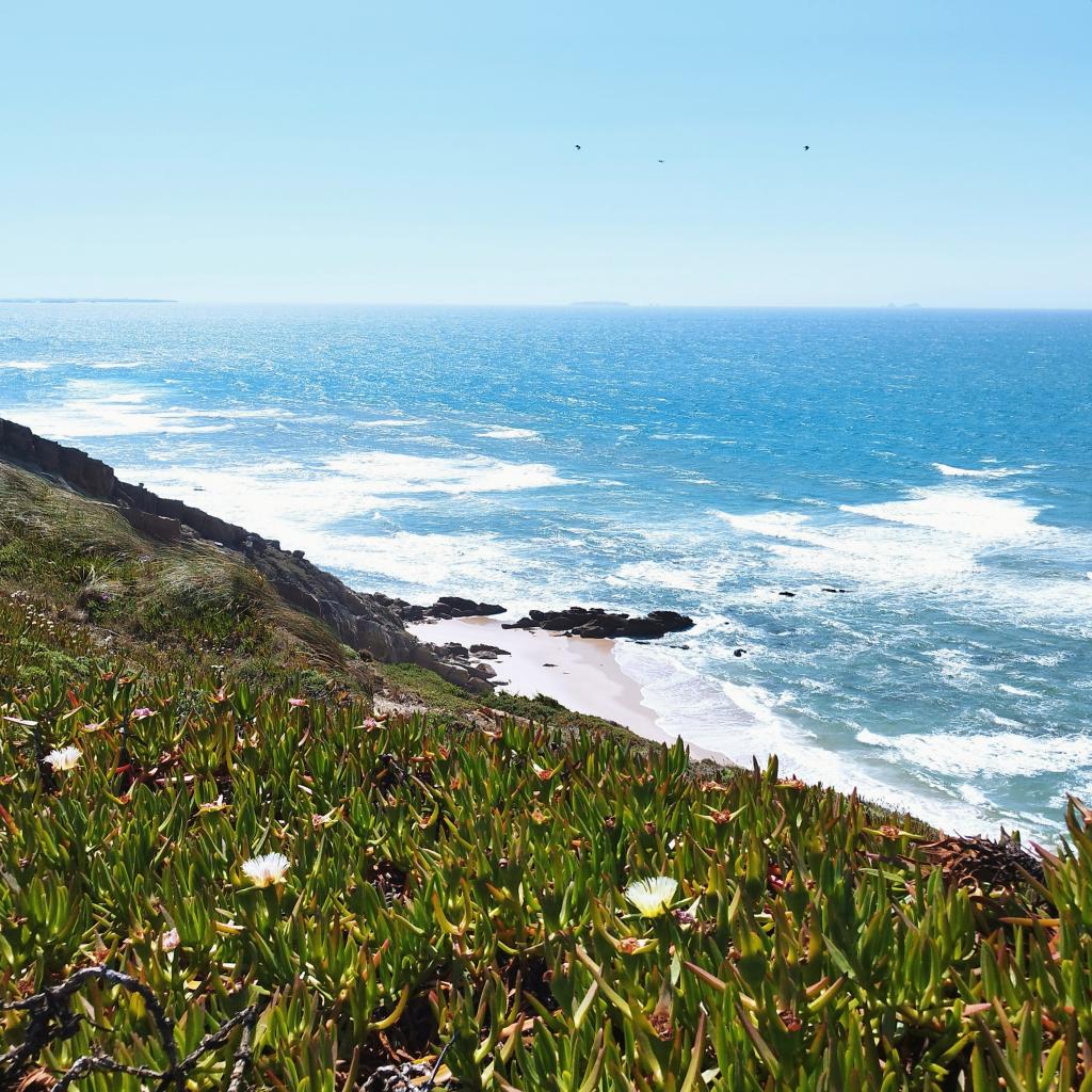 Rannikkomaisema Foz do Arelhossa | Road trip Portugalissa: Rannikkomaisemia, Tomar ja Coimbra | Elämää Nomadina