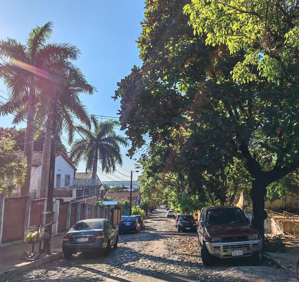 Street view in San Antonio, Asunción | Paraguay | Elämää Nomadina matkablogi