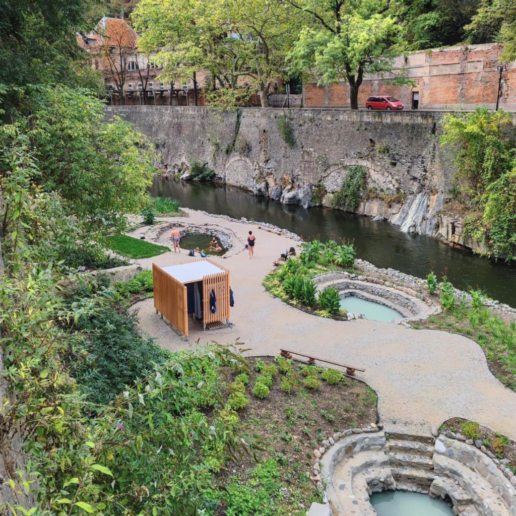 Elämää Nomadina - Syksyinen road trip Romaniasta Slovenian kautta Ranskaan Băile Herculane | Romania | Syksyinen pakumatka halki Euroopan | Elämää Nomadina