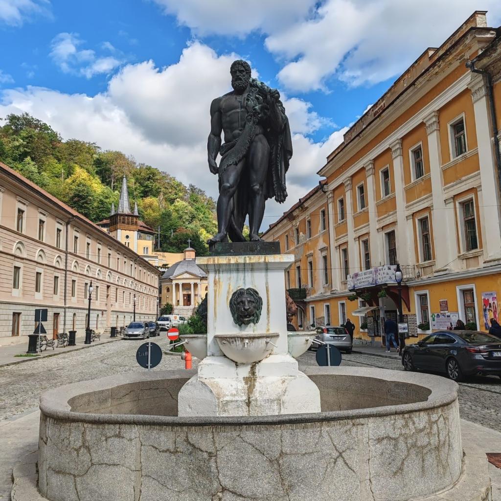 Elämää Nomadina - Syksyinen road trip Romaniasta Slovenian kautta Ranskaan Băile Herculane | Romania | Syksyinen pakumatka halki Euroopan | Elämää Nomadina