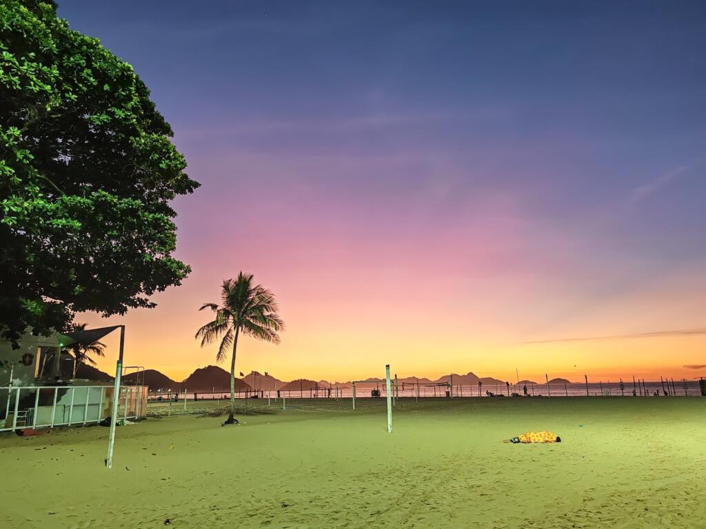 Auringonnousu Copacabanalla, Rio de Janeiro, Brasilia | Itacarén rannoilta Rio de Janeiroon ja São Pauloon | Elämää Nomadina
