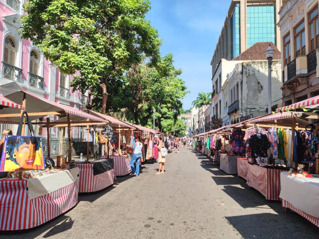 Katumarkkinat, Rio de Janeiro, Brasilia | Itacarén rannoilta Rio de Janeiroon ja São Pauloon | Elämää Nomadina