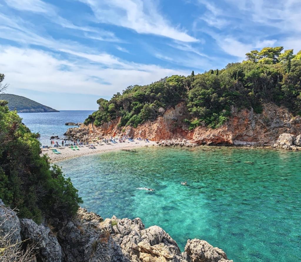 Limni Beach, Korfu | Autolla Euroopassa: Korfu ja Thessaloniki Kreikassa | Elämää Nomadina