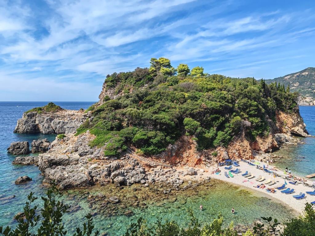 Limni Beach, Korfu | Autolla Euroopassa: Korfu ja Thessaloniki Kreikassa | Elämää Nomadina