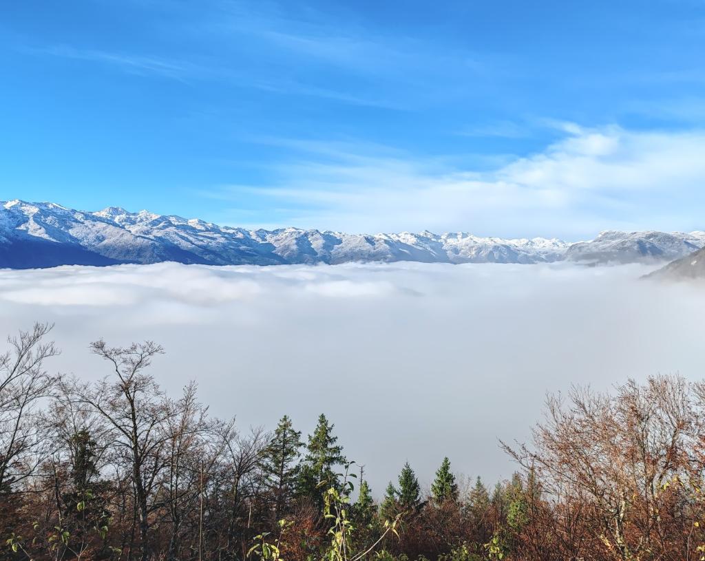 Elämää Nomadina - Syksyinen road trip Romaniasta Slovenian kautta Ranskaan Koprivnik, Slovenia | Syksyinen pakumatka halki Euroopan | Elämää Nomadina