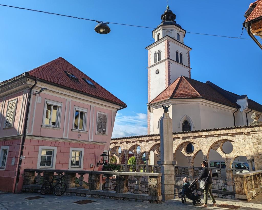 Elämää Nomadina - Syksyinen road trip Romaniasta Slovenian kautta Ranskaan Kranj, Slovenia | Syksyinen pakumatka halki Euroopan | Elämää Nomadina