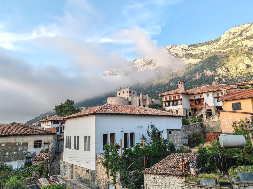 Krujan linnoitus | Albania: Kruja, Tirana ja rannikkoa | Elämää Nomadina