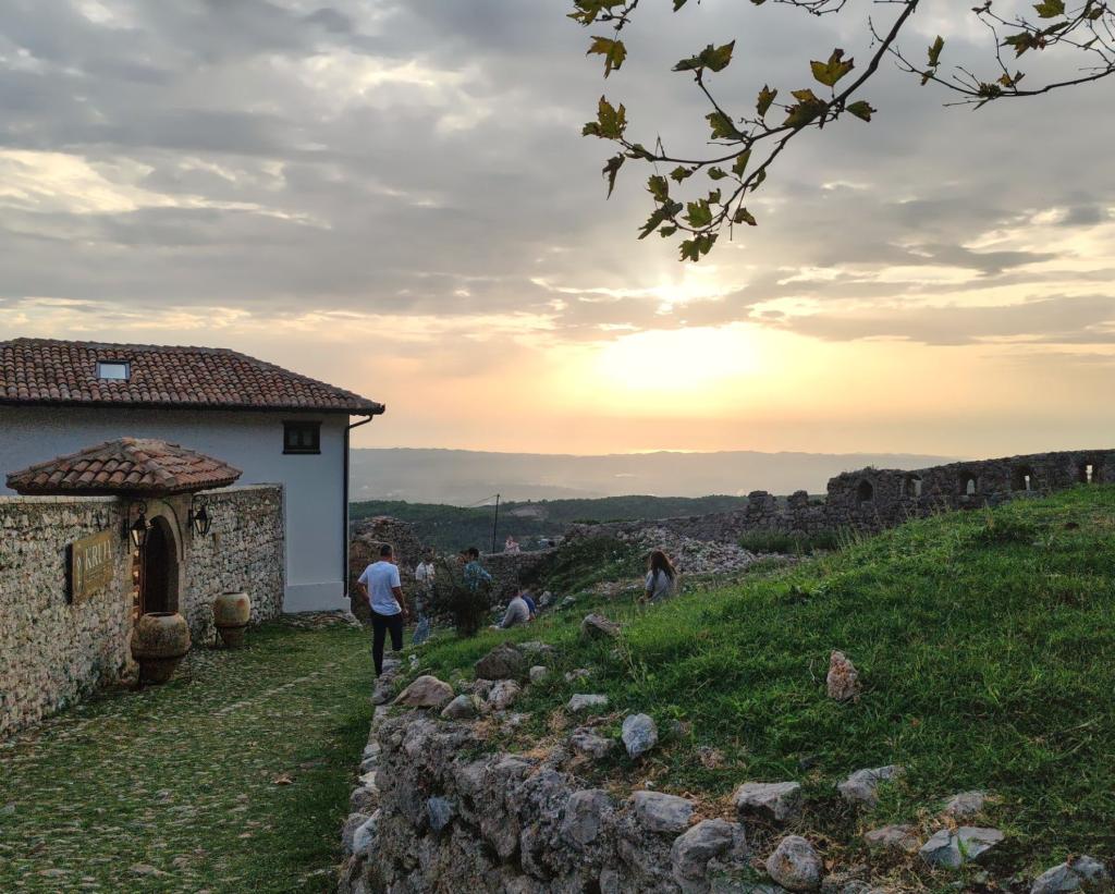 Krujan linnoitus | Albania: Kruja, Tirana ja rannikkoa | Elämää Nomadina