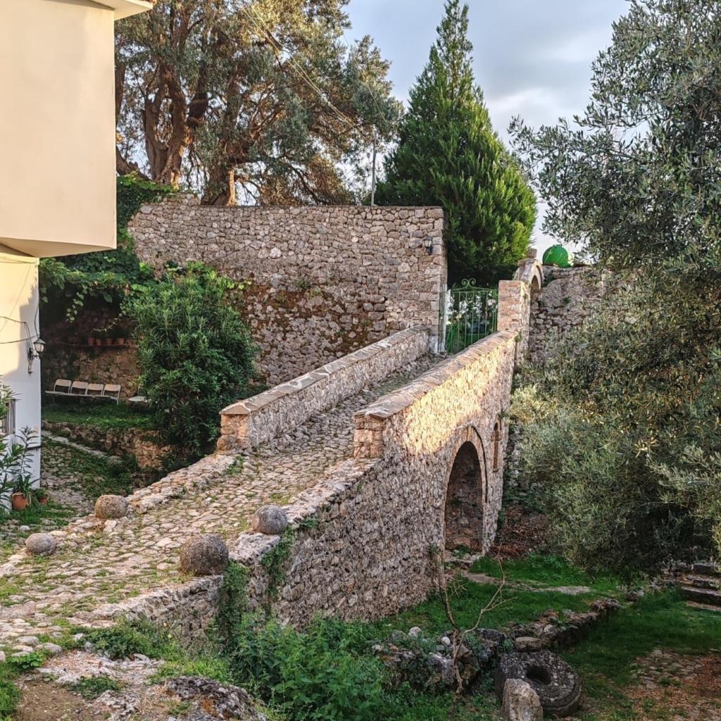 Krujan linnoitus | Albania: Kruja, Tirana ja rannikkoa | Elämää Nomadina