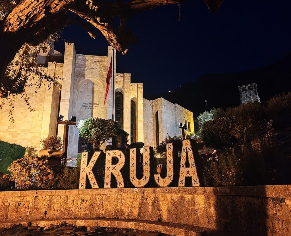 Krujan linnoitus | Albania: Kruja, Tirana ja rannikkoa | Elämää Nomadina