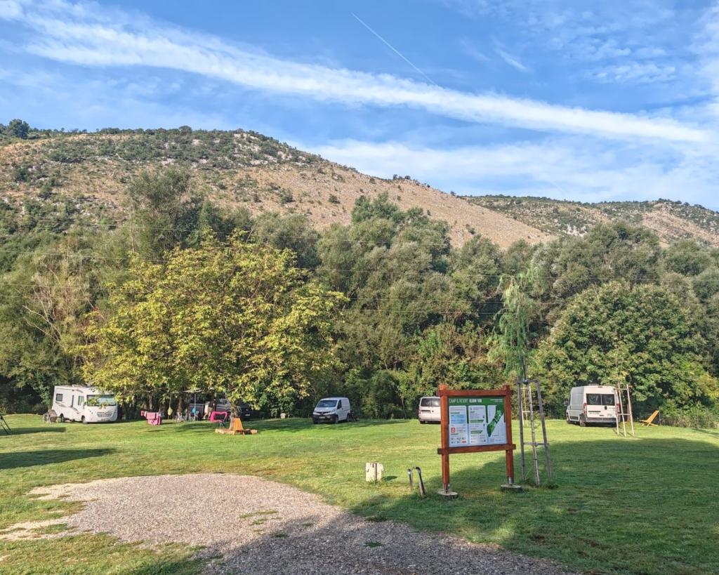 Leinrintäalueella Montenegrossa | Kesäturistina Suomessa ja road trip halki Itä-Euroopan | Elämää Nomadina