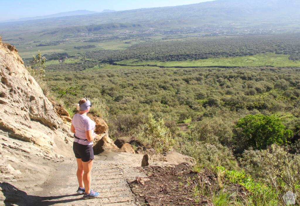 Elämää Nomadina - Luontoseikkailuja Naivashassa Itä-Afrikan hautavajoamassa Patikoimassa tulivuoren kraaterin reunalle | Mount Longonot National Park | Naivasha, Kenia | Elämää Nomadina