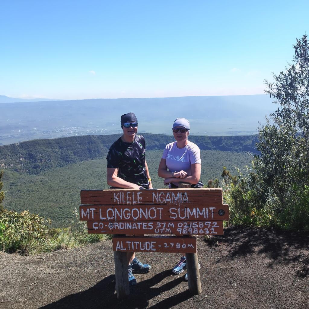 Elämää Nomadina - Luontoseikkailuja Naivashassa Itä-Afrikan hautavajoamassa Mt Longonotin huipulla | Mount Longonot National Park | Naivasha, Kenia | Elämää Nomadina