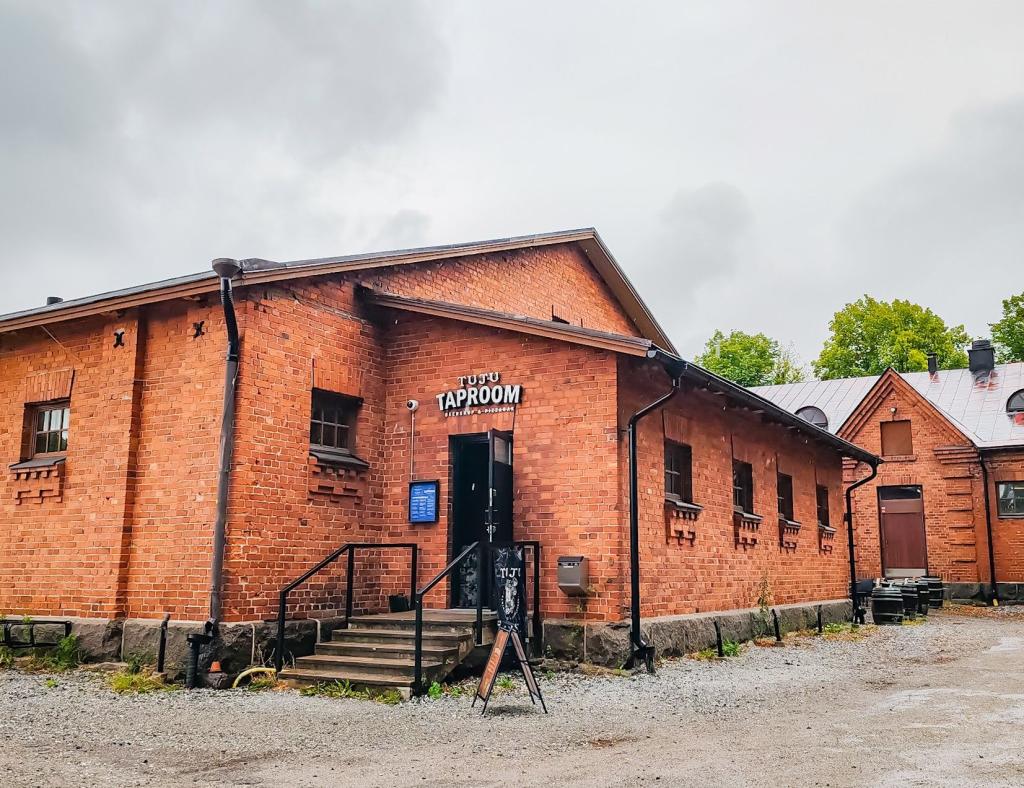 Tuju Taproom, Lappeenrannan Rakuunamäki | Kesäturistina Suomessa ja road trip halki Itä-Euroopan | Elämää Nomadina