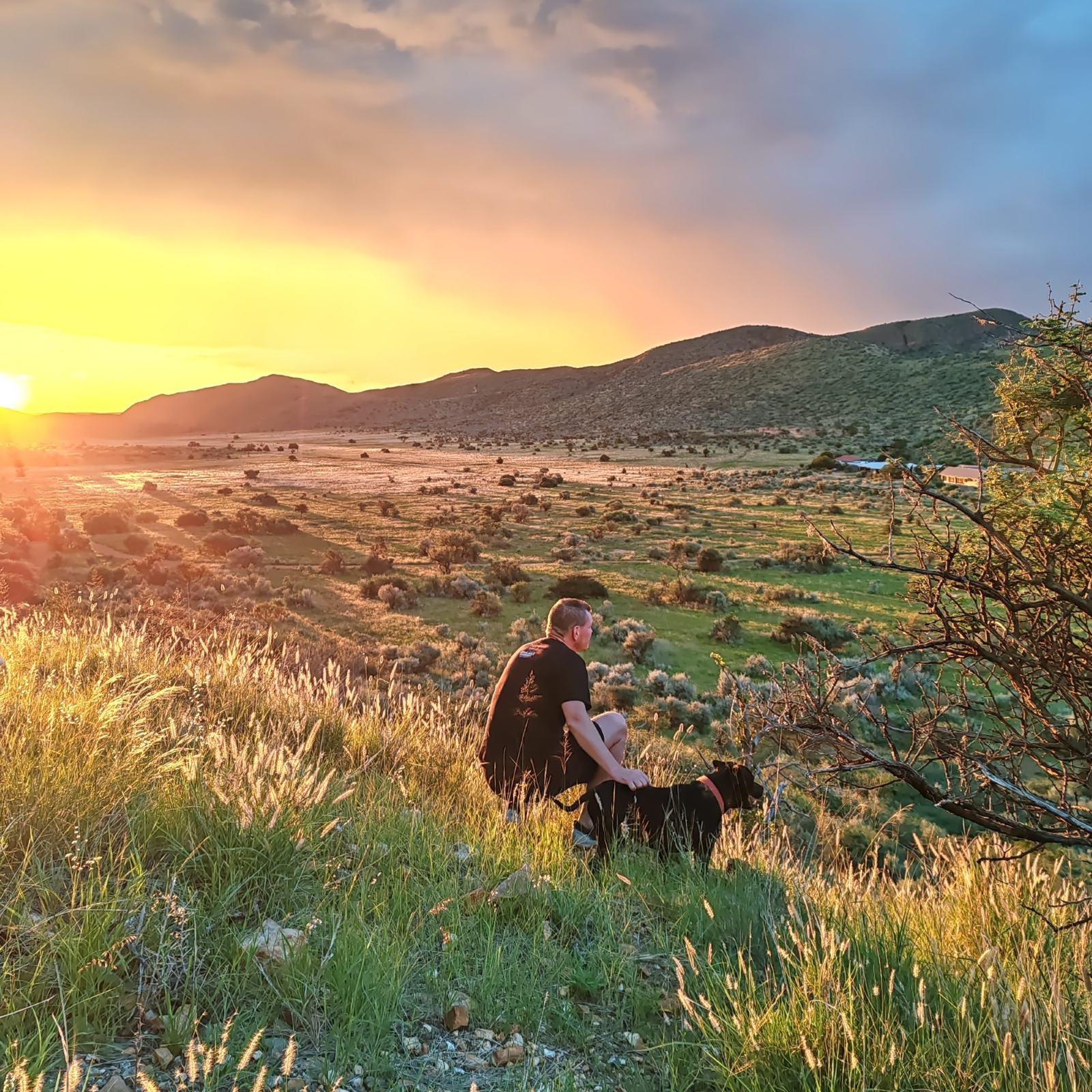 Auringonlasku Regensteinin luonnopuistossa | Nomadina Namibian Windhoekissa | Elämää Nomadina