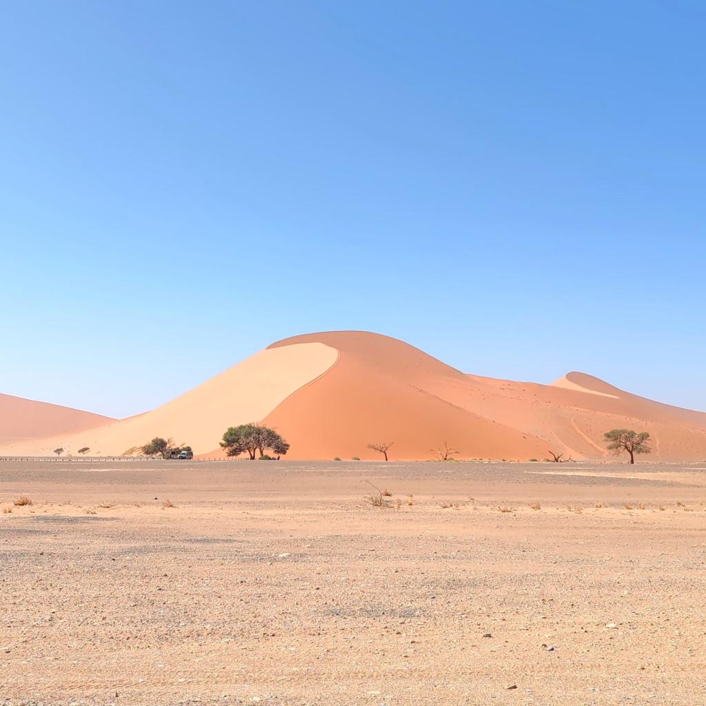 Elämää Nomadina - Road trip Namibiassa vei aavikolle ja rannikkomaisemiin Dune 7, Sossusvlei | Road trip Namibiassa | Elämää Nomadina blogi