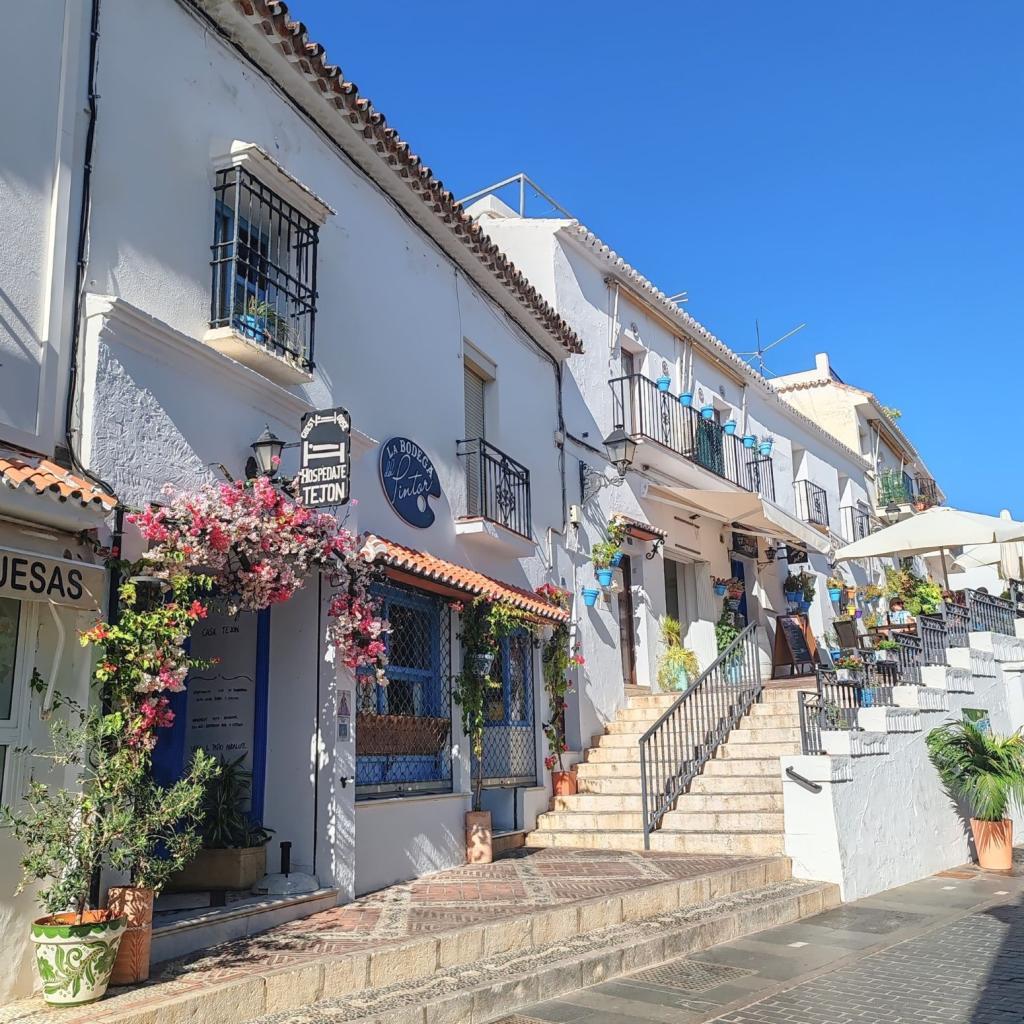 Elämää Nomadina - Syksyinen road trip Romaniasta Slovenian kautta Ranskaan Mijas Pueblo, Espanja | Syksyinen pakumatka halki Euroopan | Elämää Nomadina