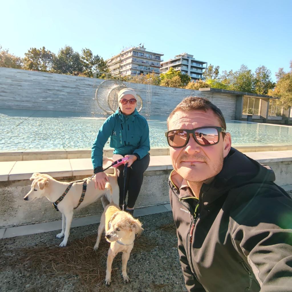 Koirakävelyllä Thessalonikissa | Autolla Euroopassa: Korfu ja Thessaloniki Kreikassa | Elämää Nomadina