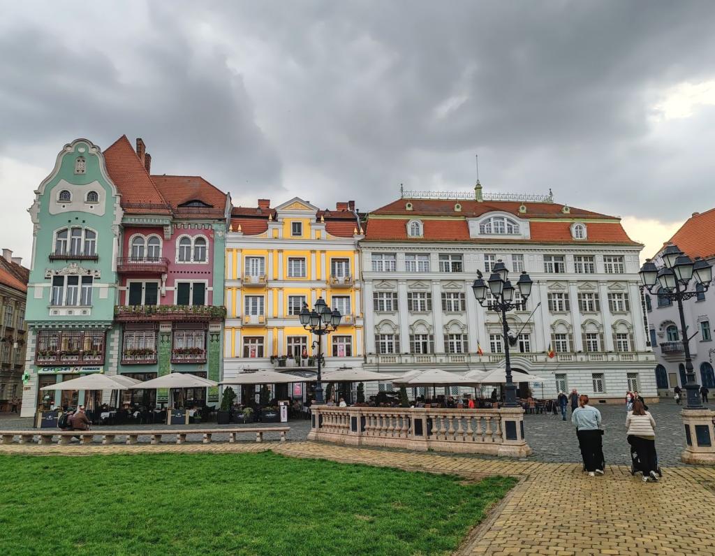 Elämää Nomadina - Syksyinen road trip Romaniasta Slovenian kautta Ranskaan Timișoara | Romania | Syksyinen pakumatka halki Euroopan | Elämää Nomadina