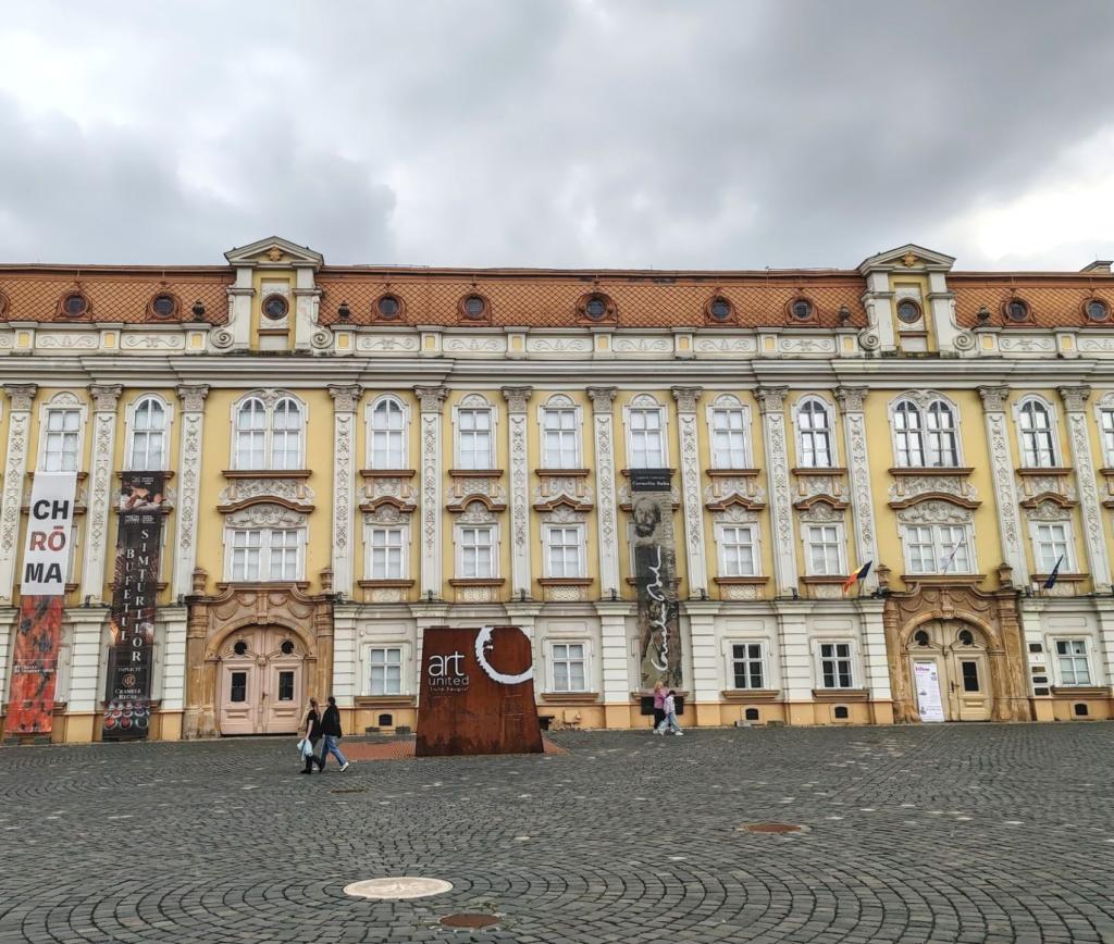 Elämää Nomadina - Syksyinen road trip Romaniasta Slovenian kautta Ranskaan Timișoara | Romania | Syksyinen pakumatka halki Euroopan | Elämää Nomadina