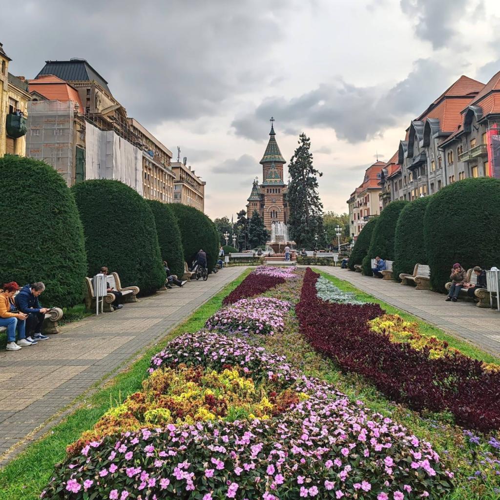 Elämää Nomadina - Syksyinen road trip Romaniasta Slovenian kautta Ranskaan Timișoara | Romania | Syksyinen pakumatka halki Euroopan | Elämää Nomadina