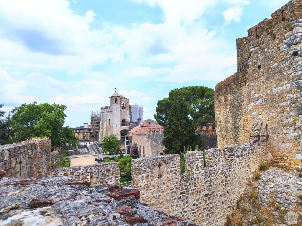 Temppeliritareiden linna Tomarissa | Road trip Portugalissa: Rannikkomaisemia, Tomar ja Coimbra | Elämää Nomadina