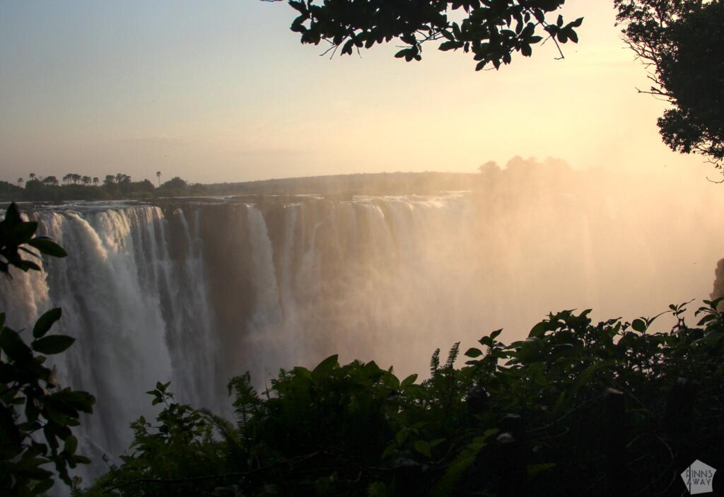 Elämää Nomadina - Vuosikooste 2023 – seikkailuja Euroopassa ja Itä-Afrikassa Victoria Falls Zimbabwe