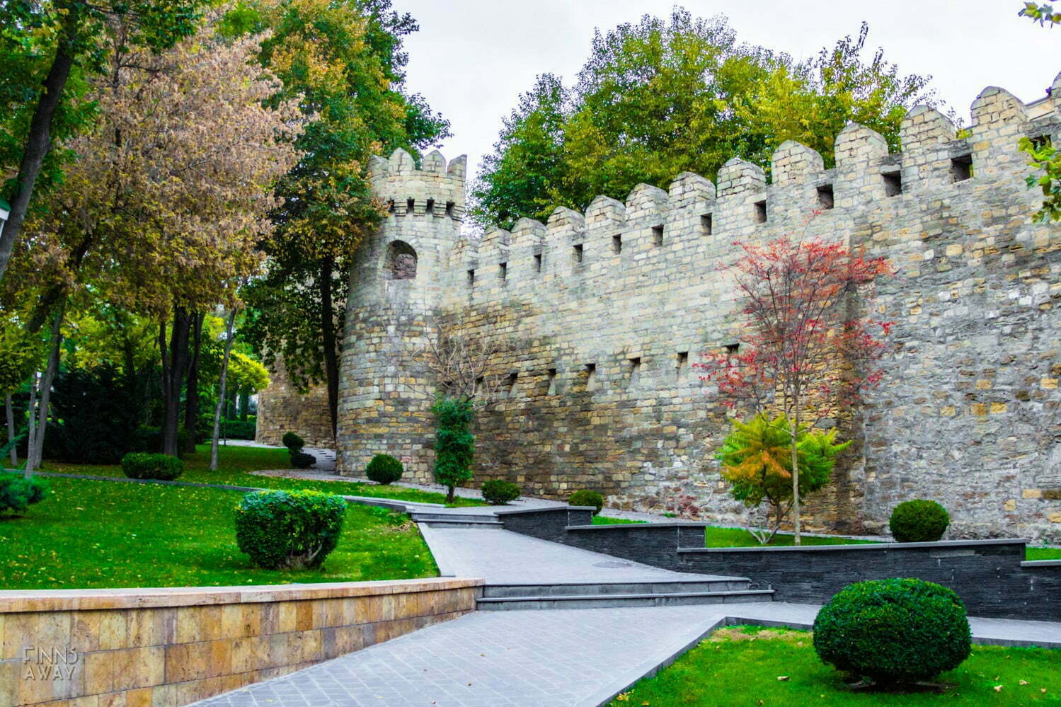 Bakun vanhan kaupungin muureja | Azerbaidzhan | Elämää Nomadina