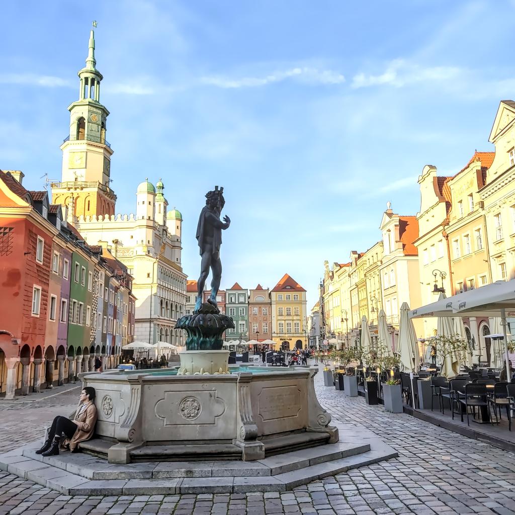 Poznanin keskusaukio | Puola | Elämää Nomadina blogi